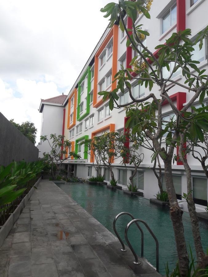 Zuri Express Jimbaran Hotel Exterior foto